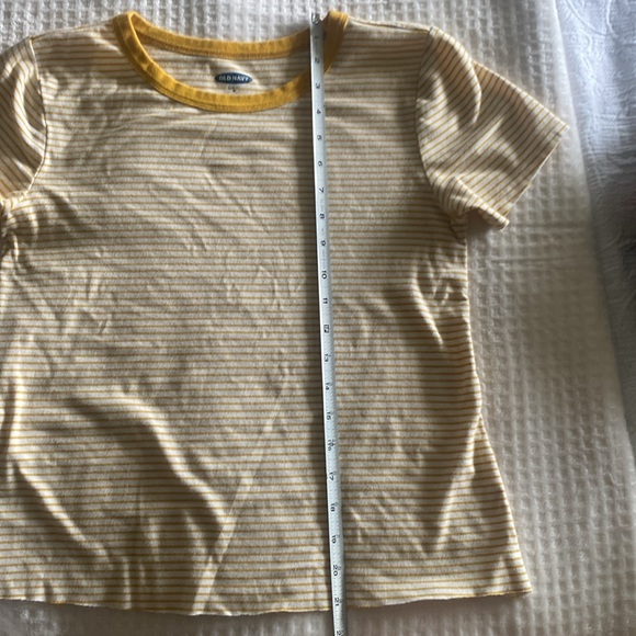 4/$10 Old Navy yellow and white stripped tee - Picture 5 of 5